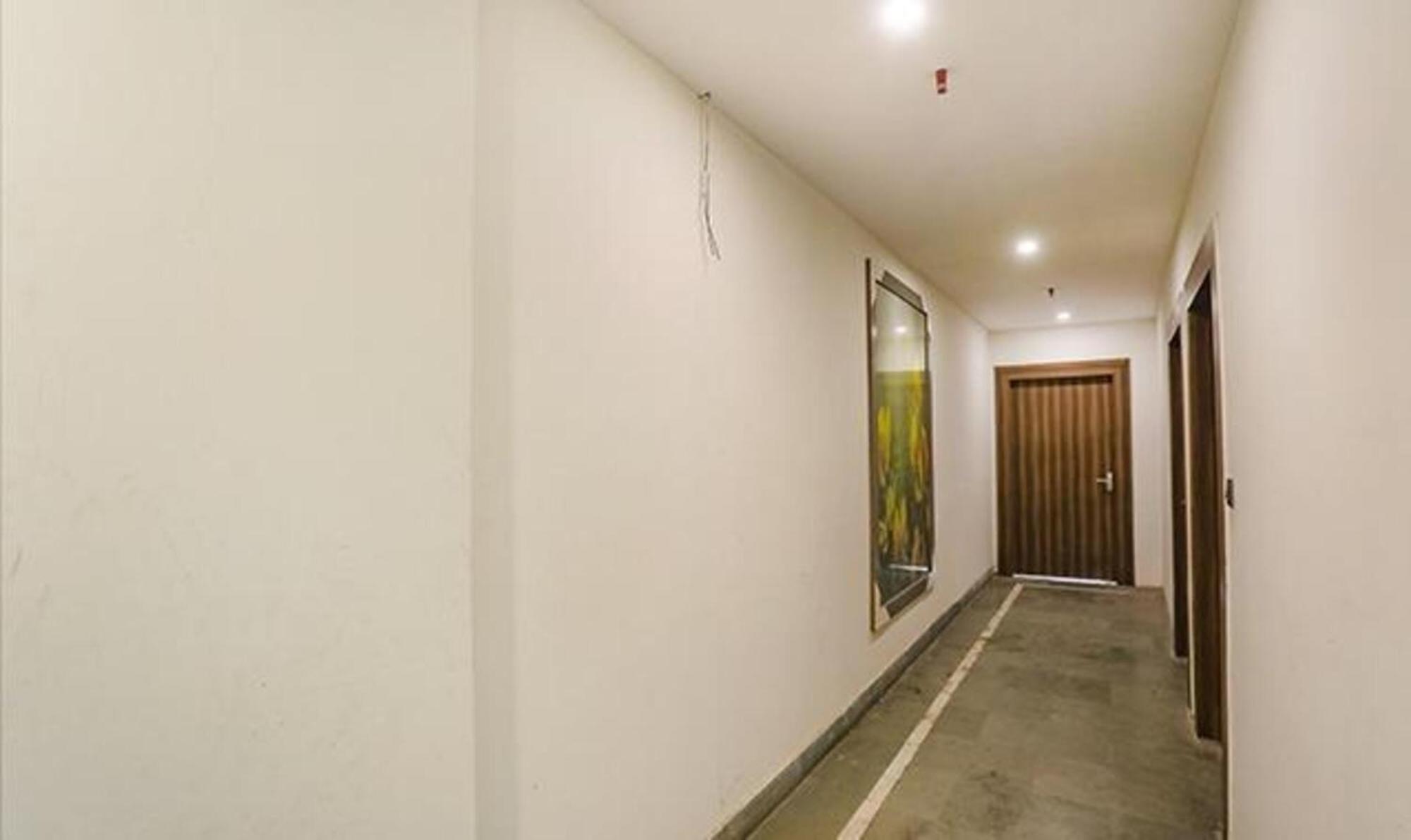 Fabhotel F9 Sector 58 Noida Exterior foto