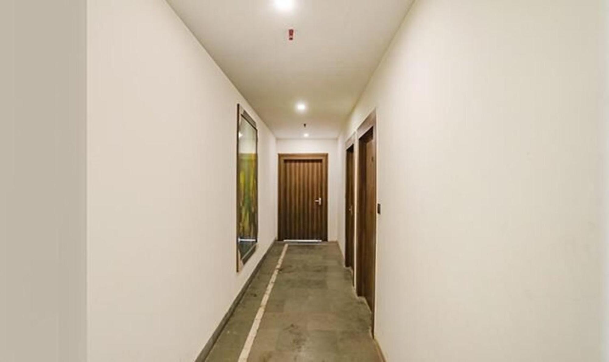 Fabhotel F9 Sector 58 Noida Exterior foto