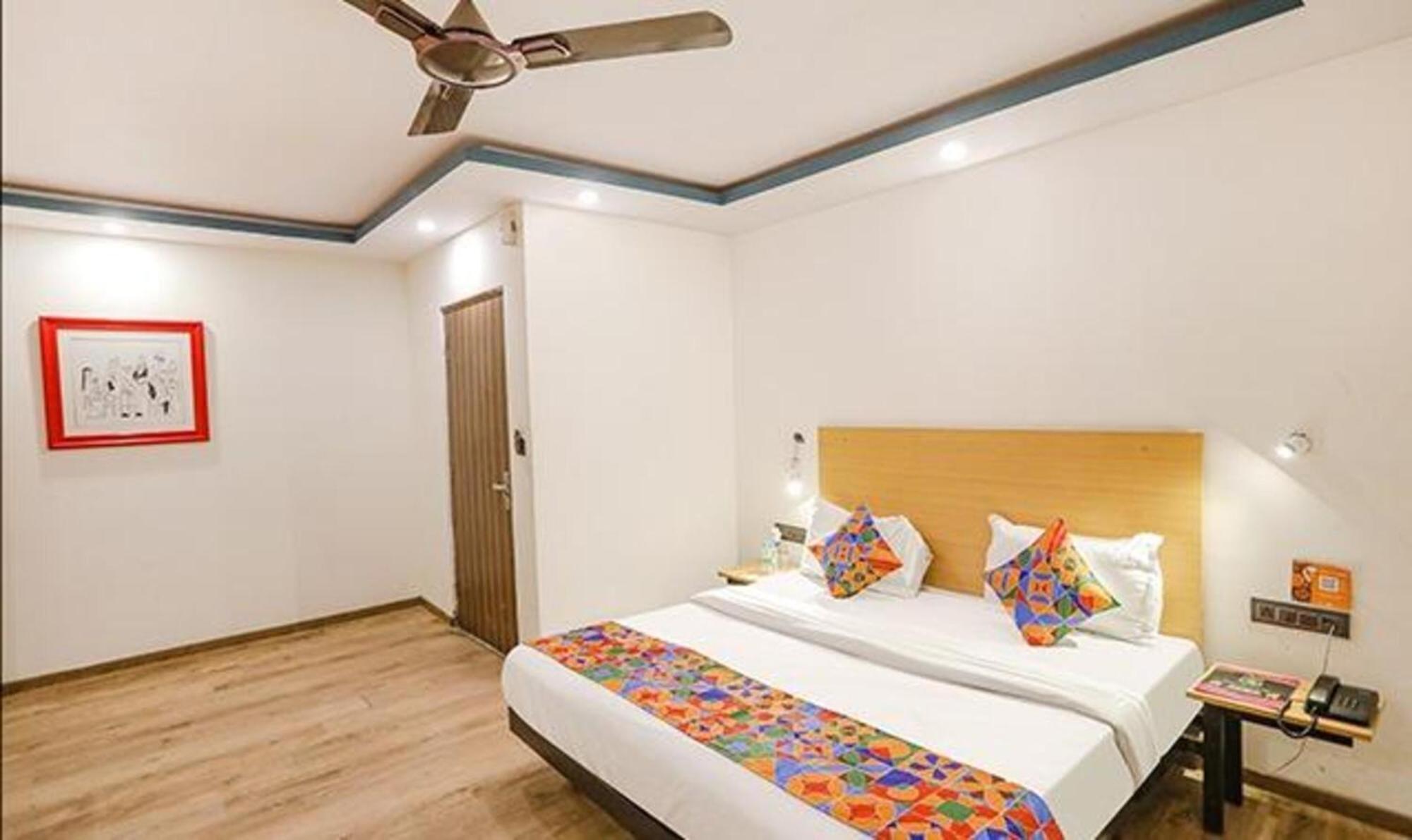 Fabhotel F9 Sector 58 Noida Exterior foto