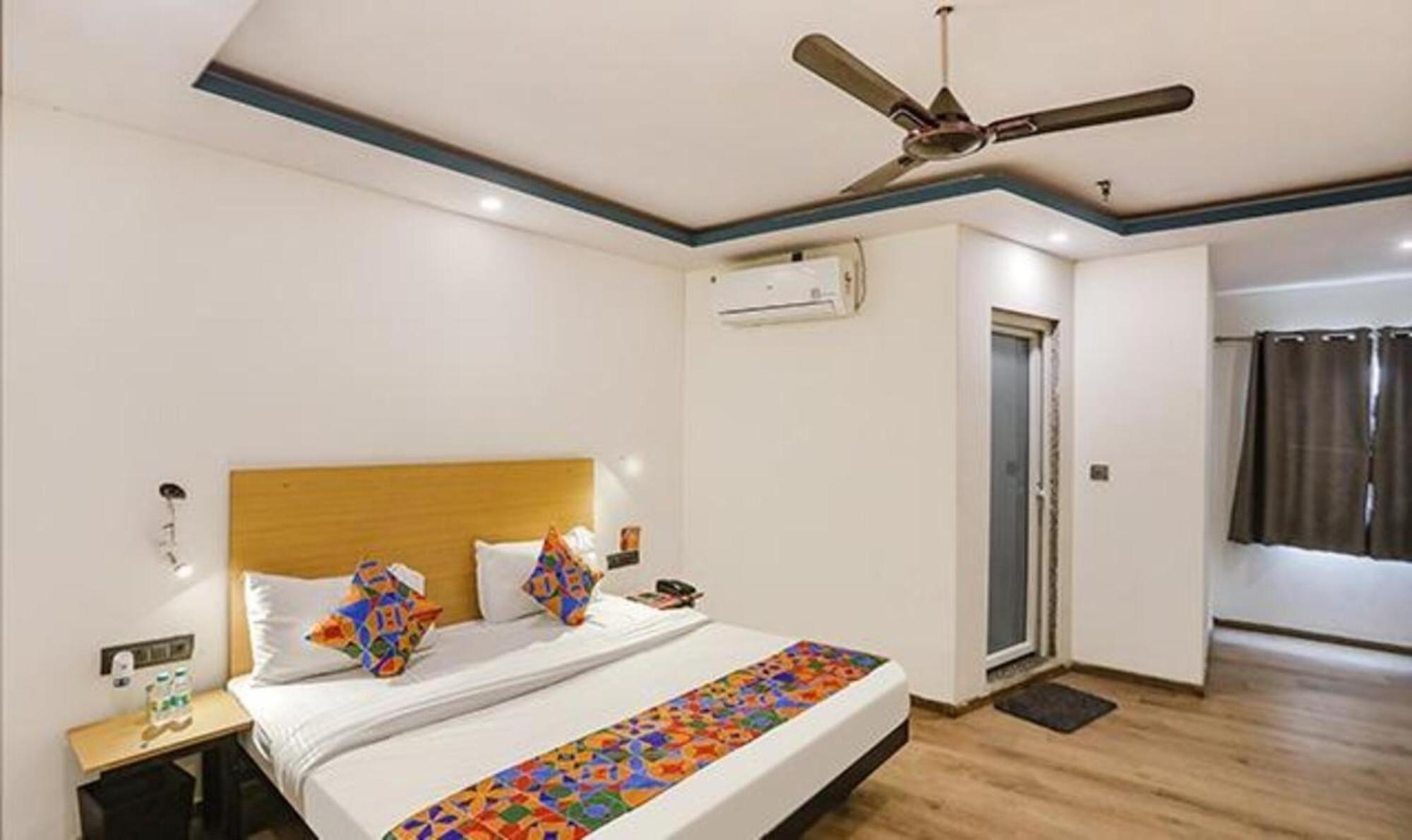 Fabhotel F9 Sector 58 Noida Exterior foto